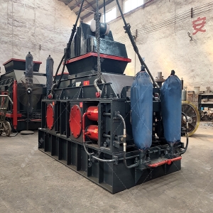 2PG1200x800大型液壓對輥製砂機發貨圖片